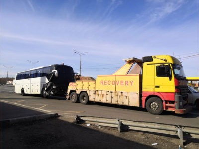 Эвакуатор автобуса